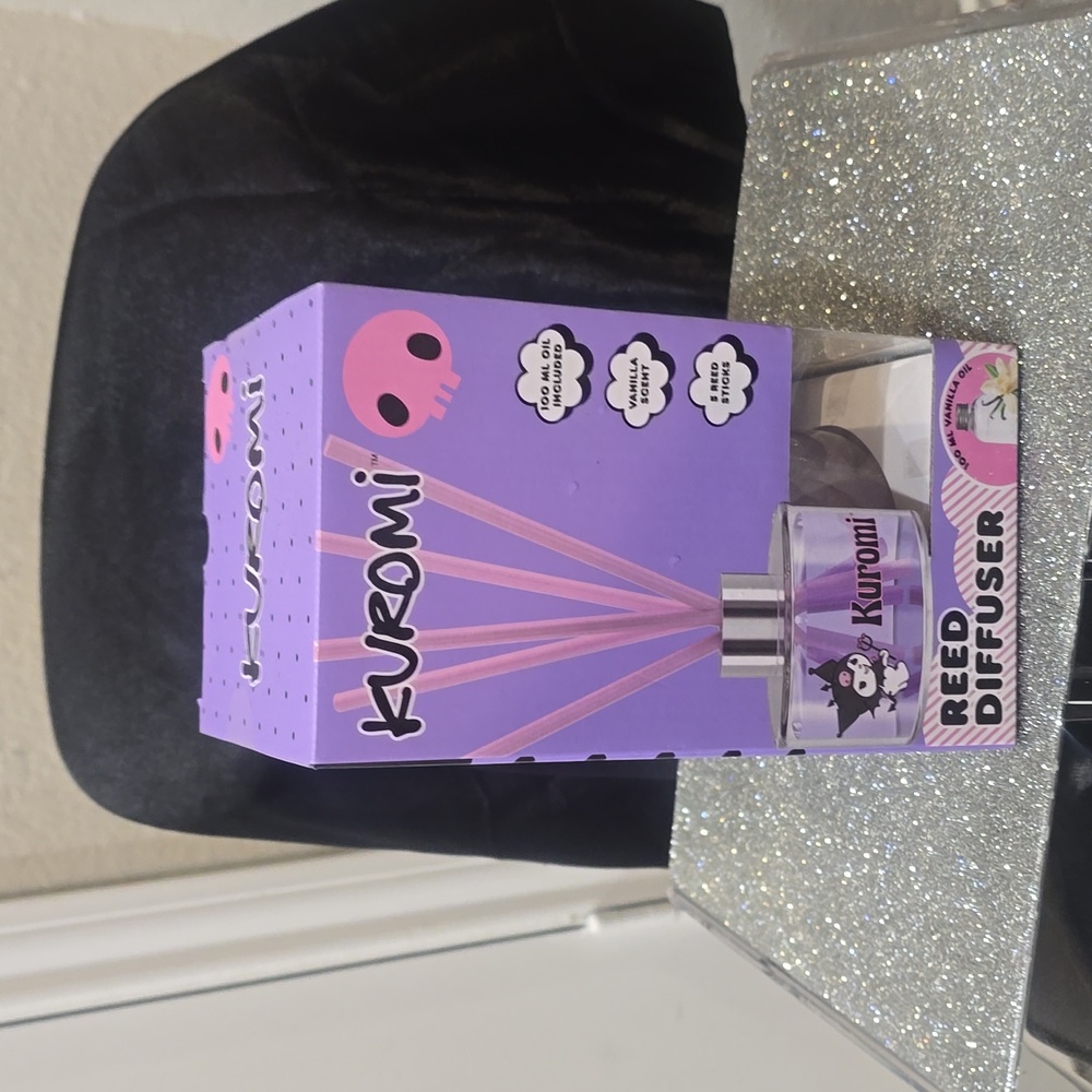 Hello Kitty X Kuromi Vanilla Scent Reed Diffuser Set - Picture 6 of 7